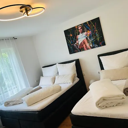 Kj Bis 10p-zentral-garten-wifi-parken-grill Lägenhet Augsburg