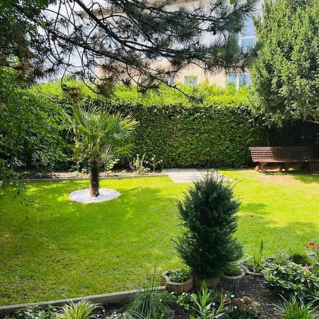 Lägenhet Kj Bis 10p-zentral-garten-wifi-parken-grill