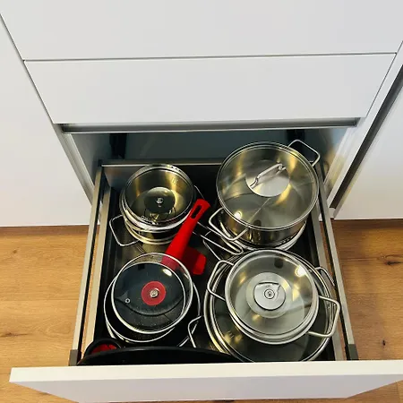 Lägenhet Kj Bis 10p-zentral-garten-wifi-parken-grill *