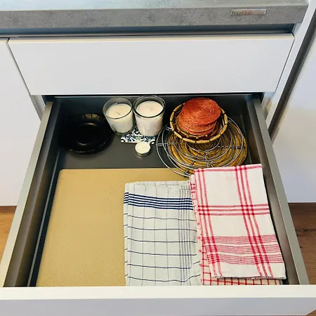 Lägenhet Kj Bis 10p-zentral-garten-wifi-parken-grill *